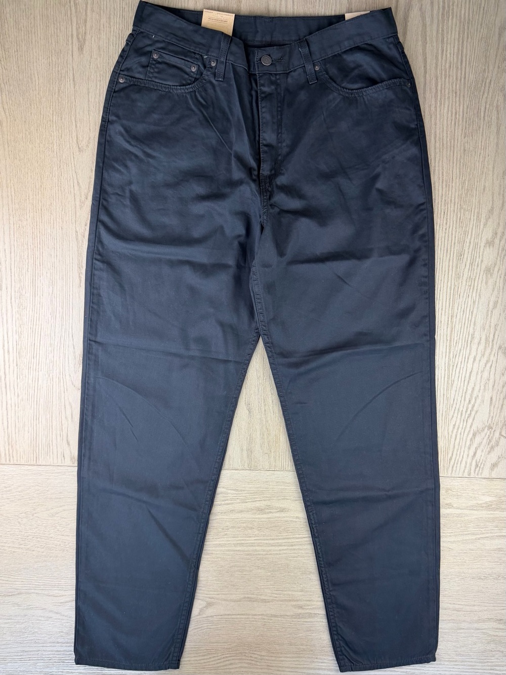 Levi’s High Waisted Mom Jeans Black Relaxed Tapered Leg NWT Women 32x30